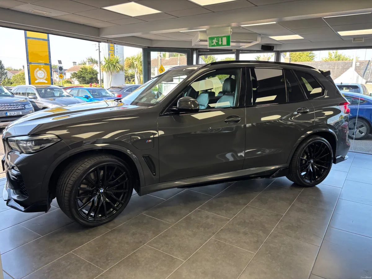 BMW X5 202145e M-Sport***5 Seat Crew Cab*** - Image 4