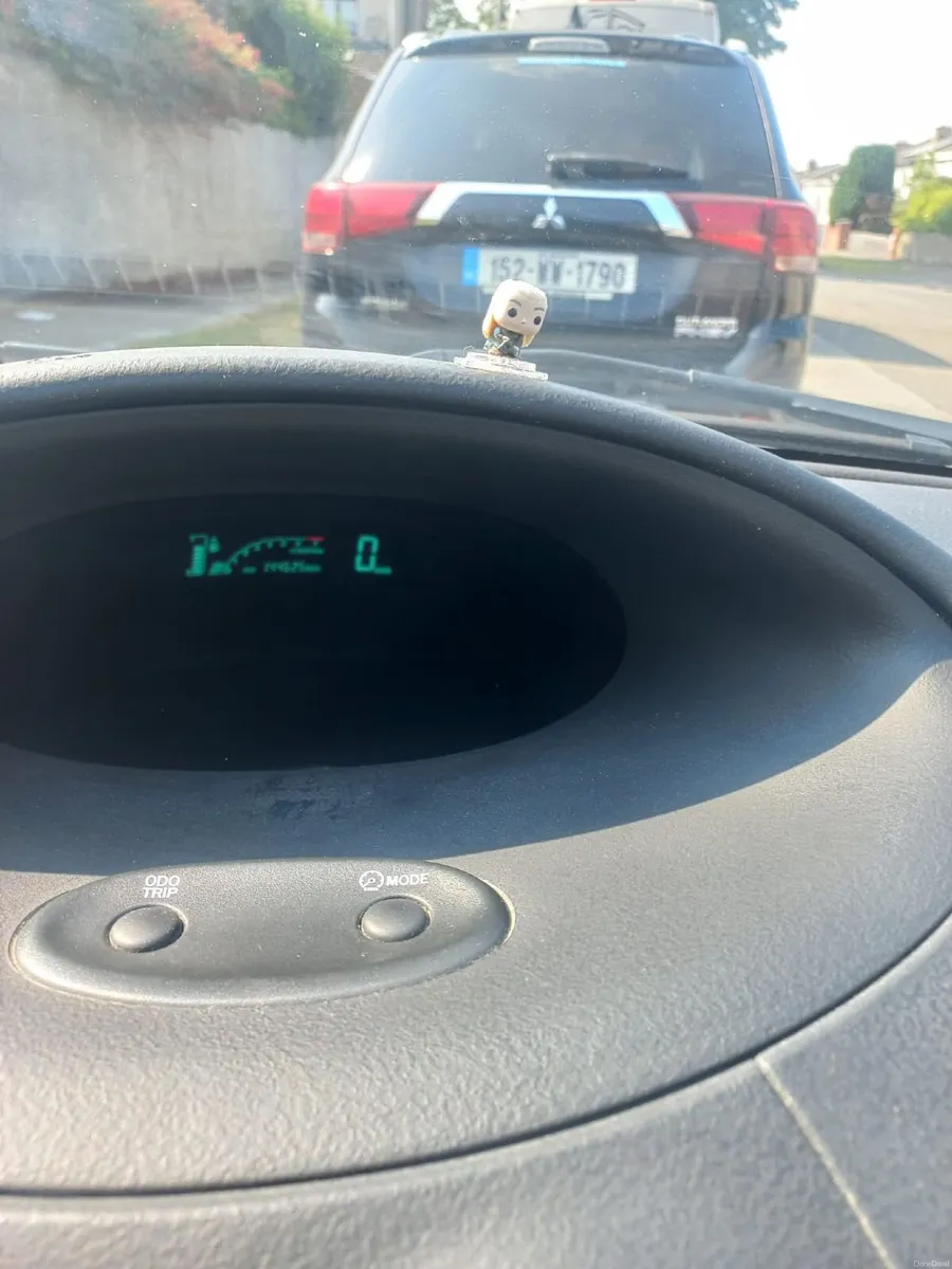 Toyota Yaris 2005 - Image 4