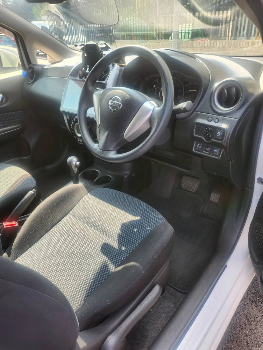 Car - Image 4