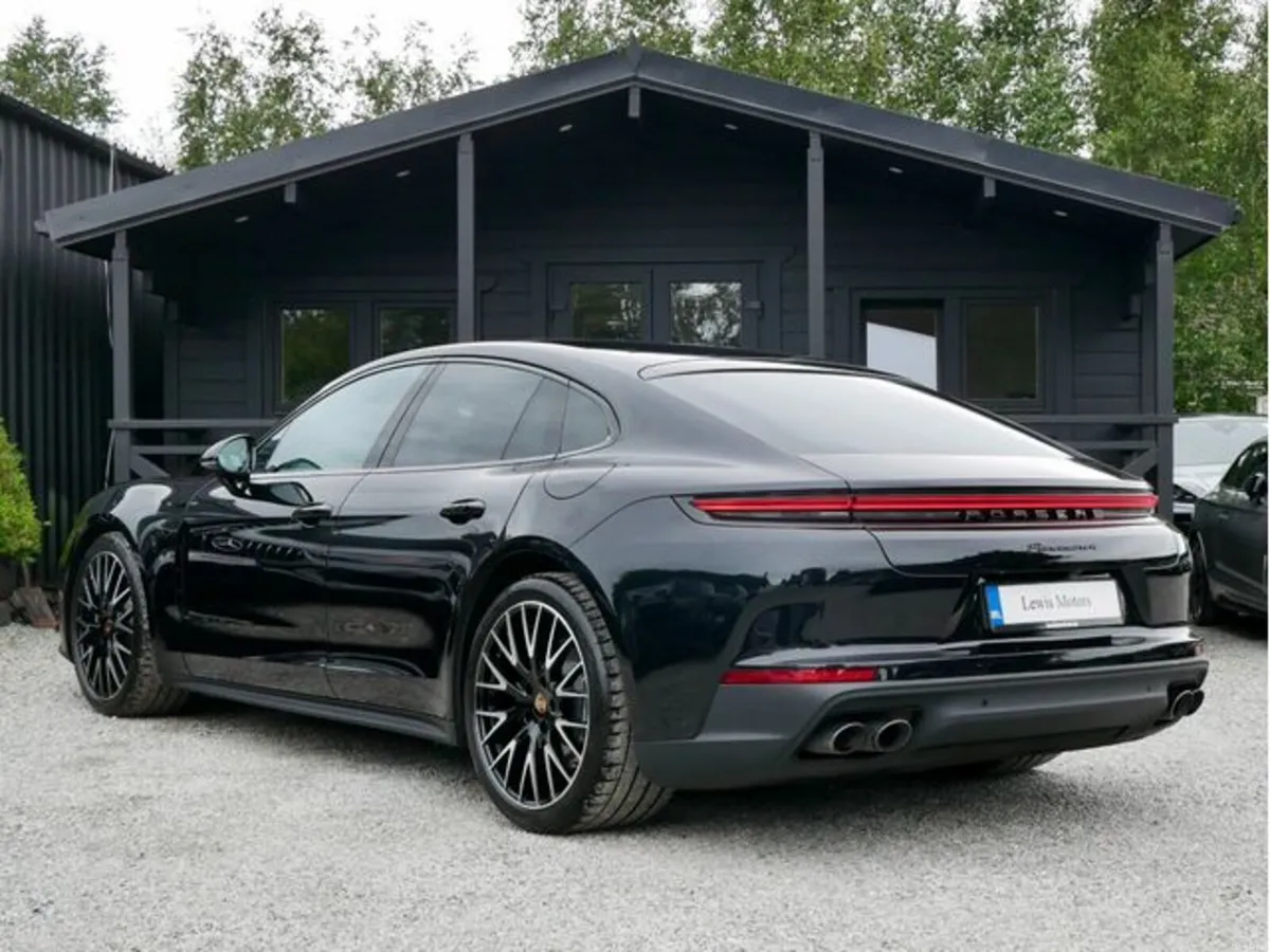 Porsche Panamera 4 PDK E-HYBRID, BOSE , TILT AND S - Image 4