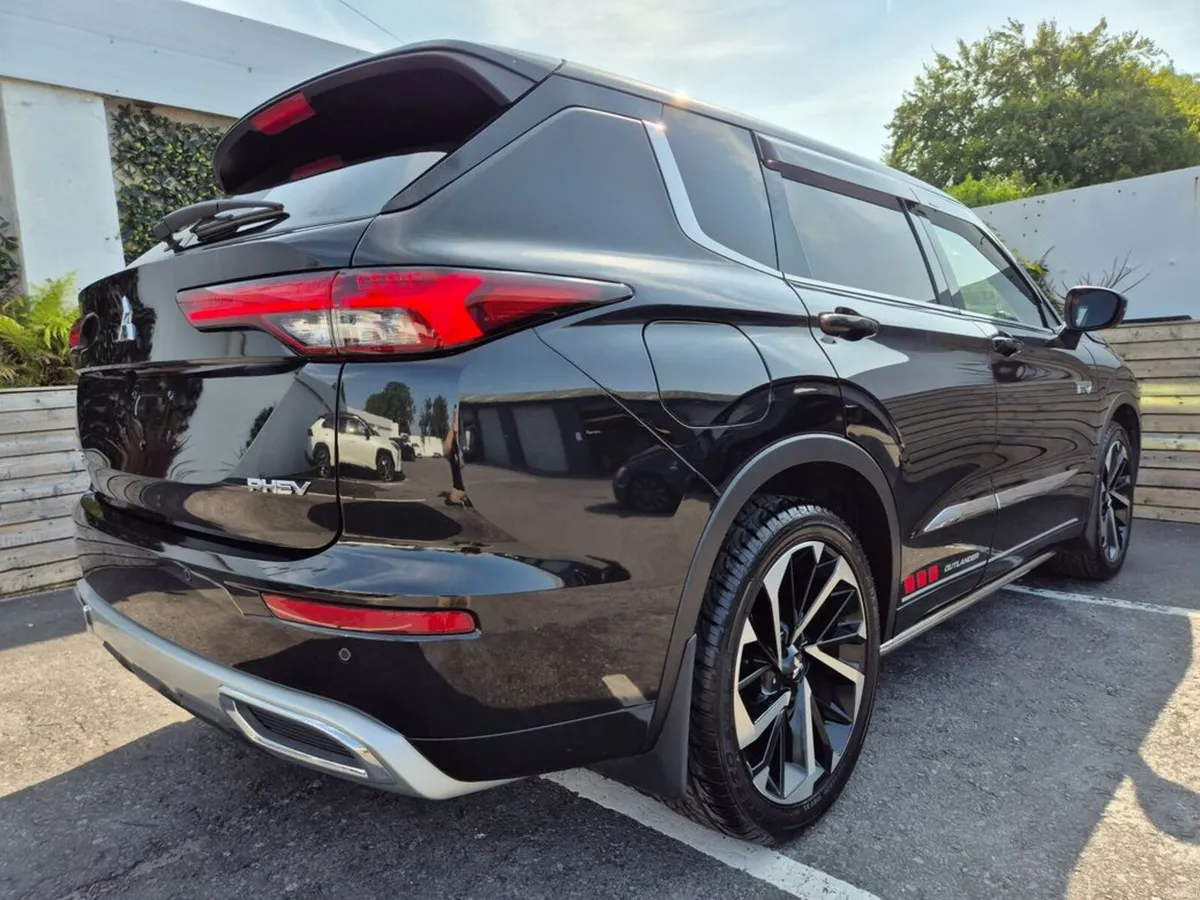 Mitsubishi Outlander 2.4 PVEV / 7 SEATER / EXCEED - Image 5