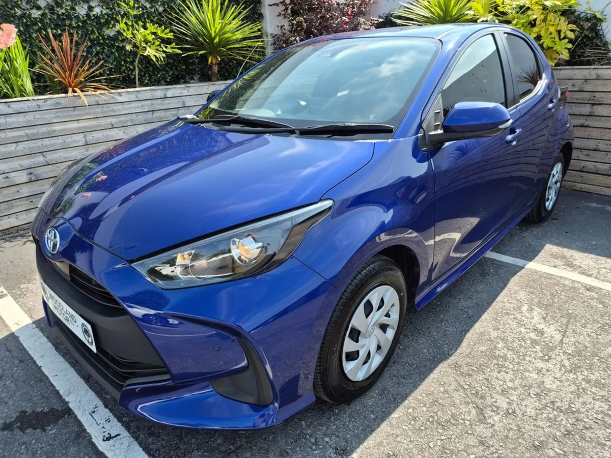 Toyota Yaris 1.5 HYBRID / X SPEC / LOW MILEAGE / T - Image 2