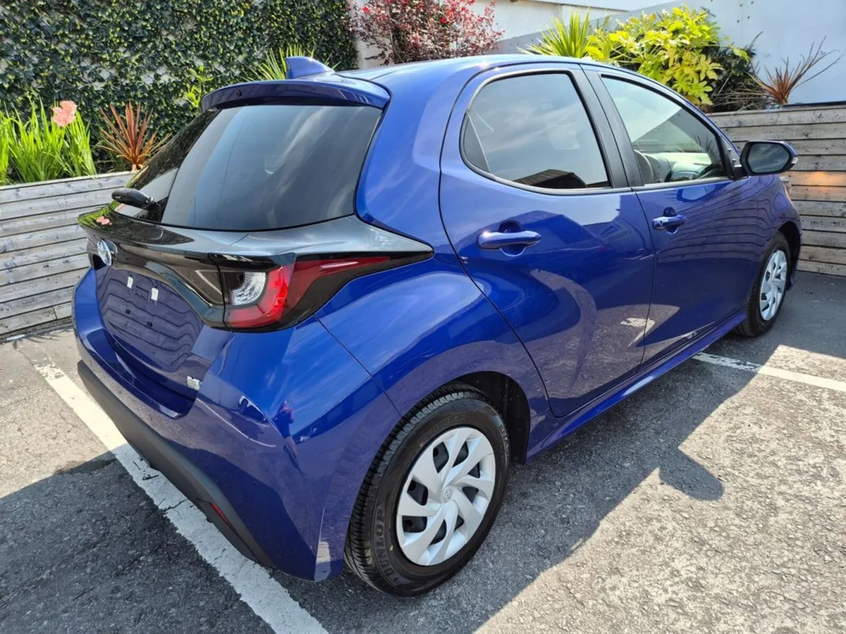 Toyota Yaris 1.5 HYBRID / X SPEC / LOW MILEAGE / T - Image 6