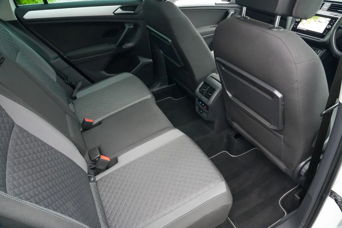 2018 VW Tiguan 2.0 Diesel Manual with Pan Roof - Image 4