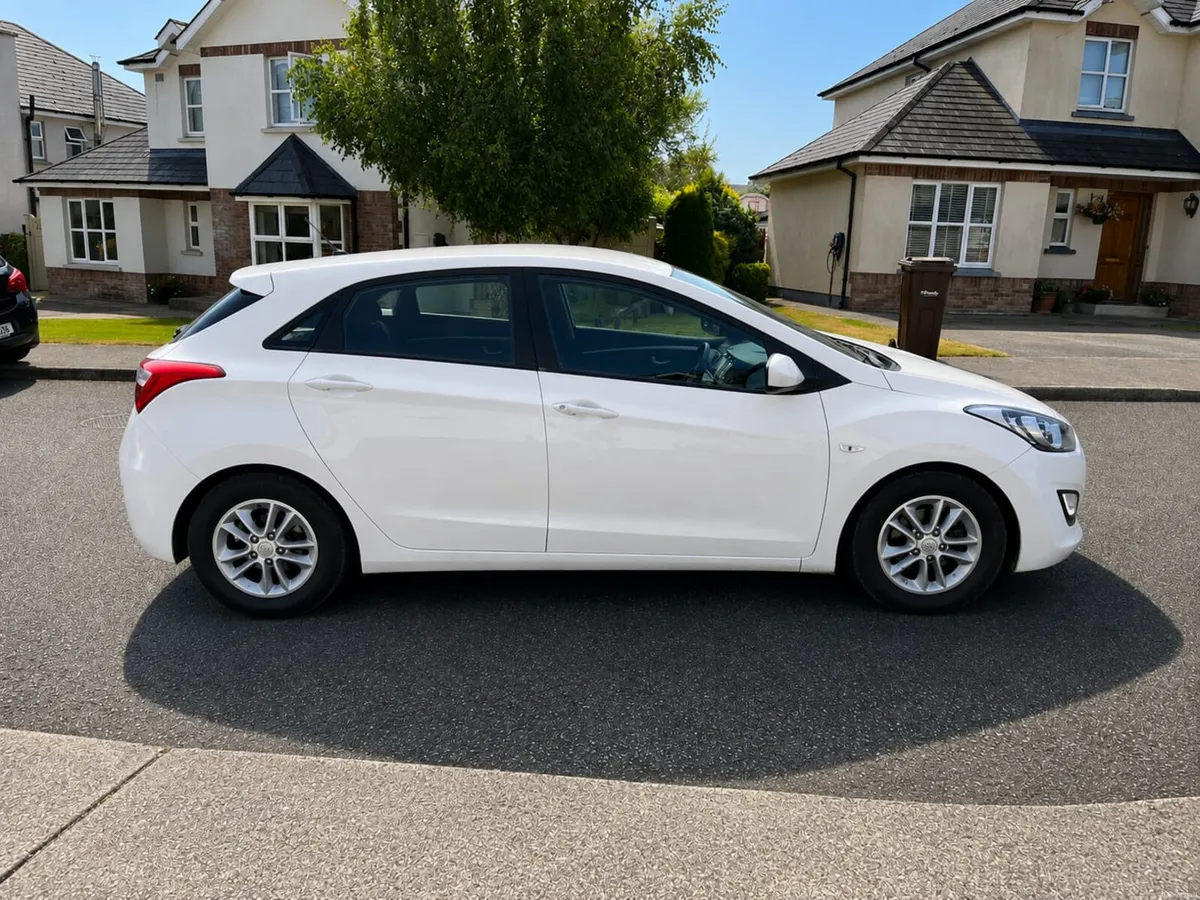 Hyundai i30 2014 - Image 2