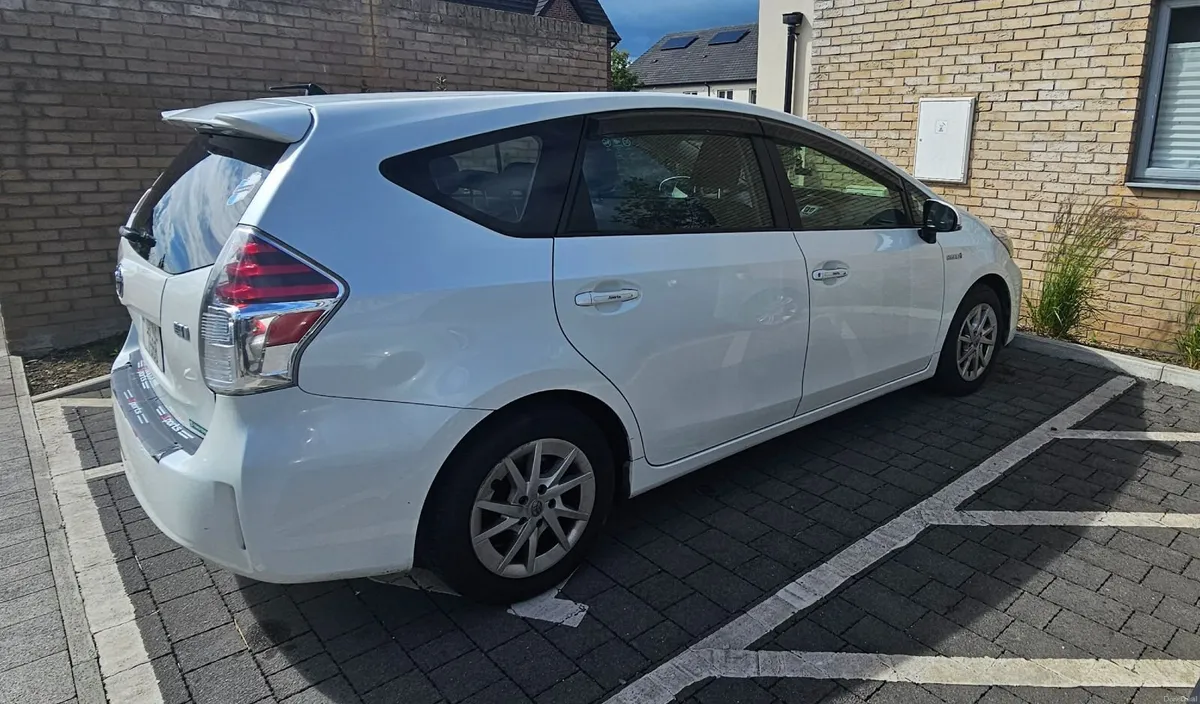 Toyota Prius 2016 - Image 3
