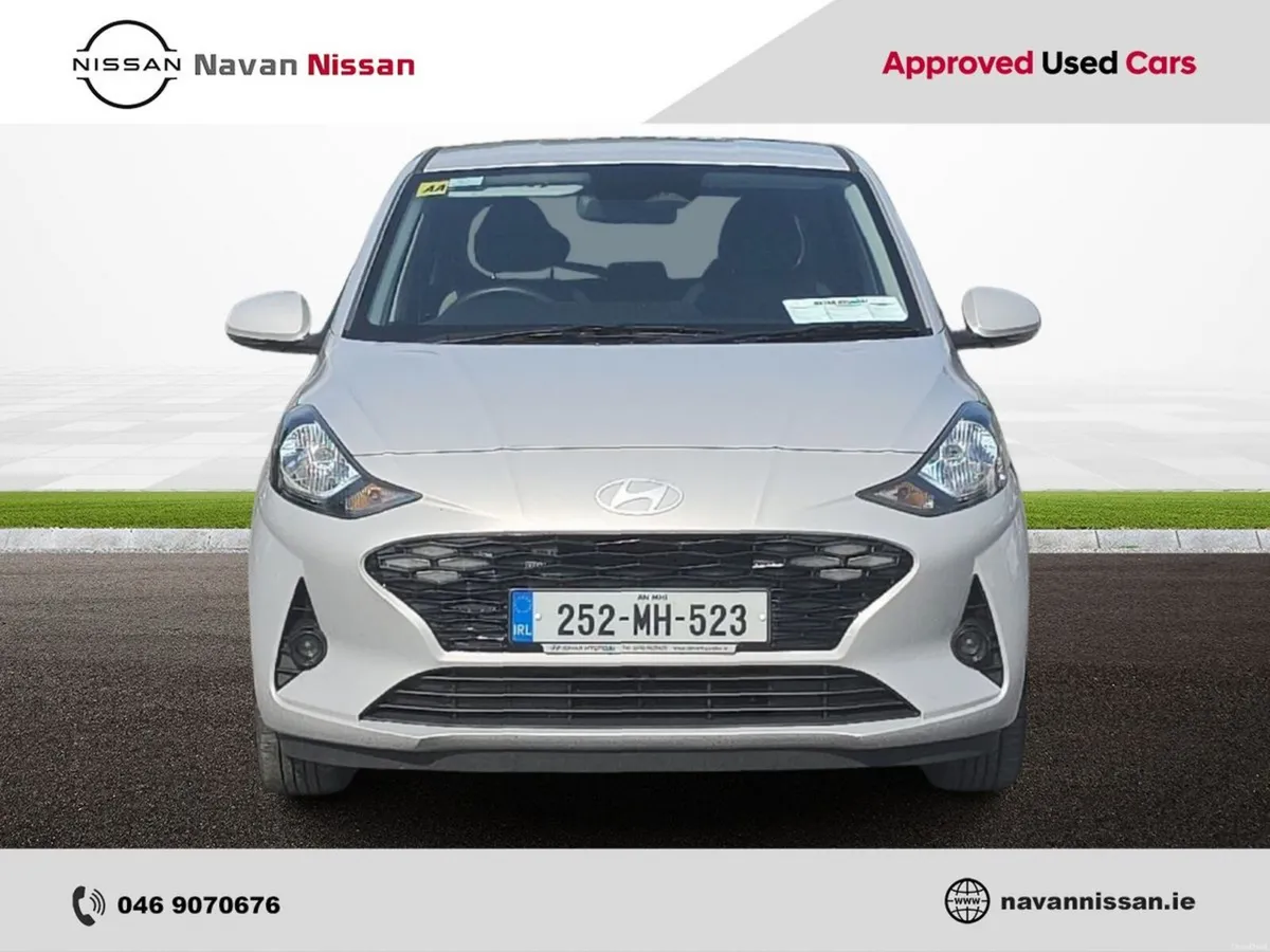 Hyundai i10 Deluxe Plus - Image 2