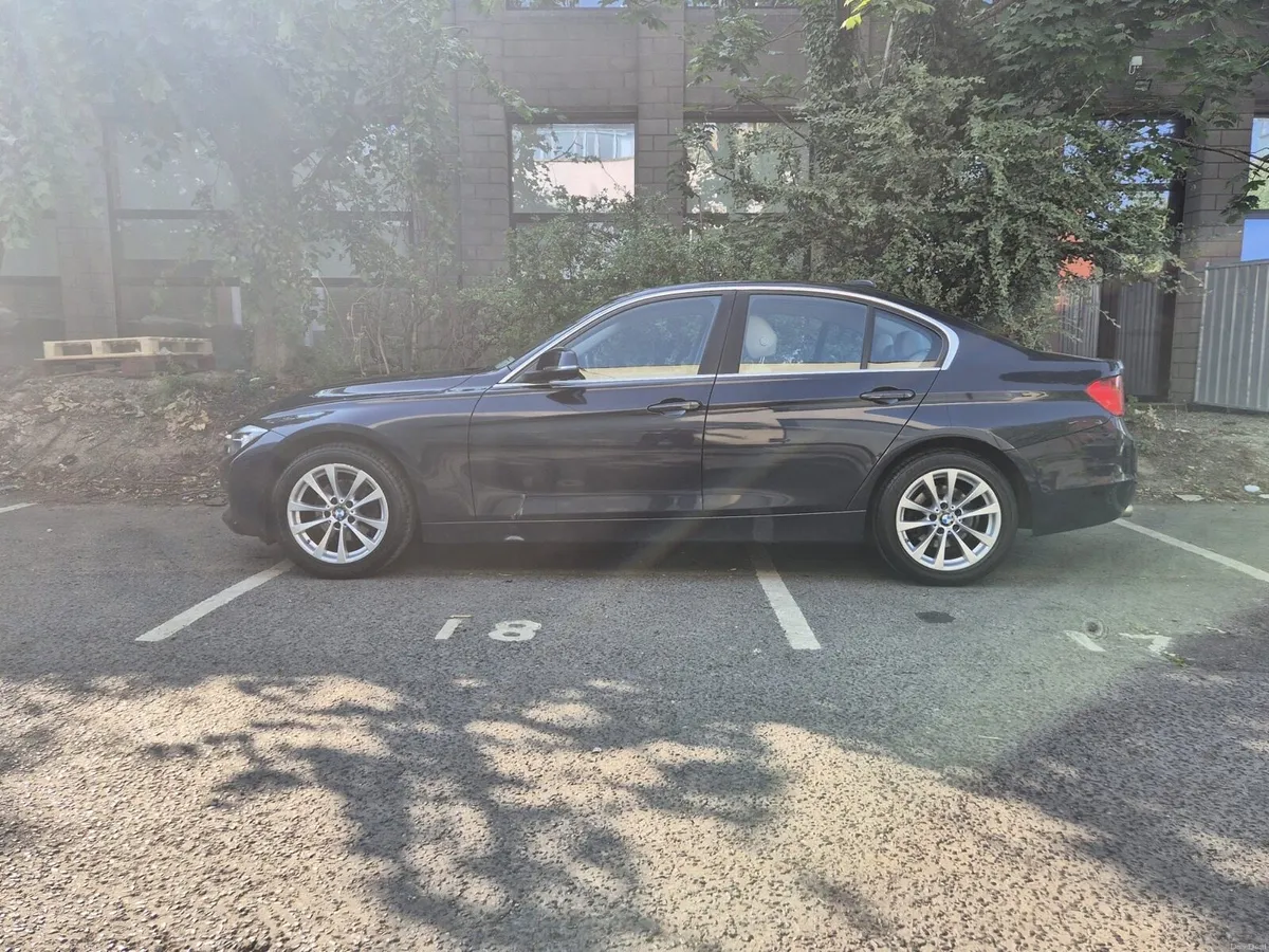 BMW 320d  automatic - Image 4