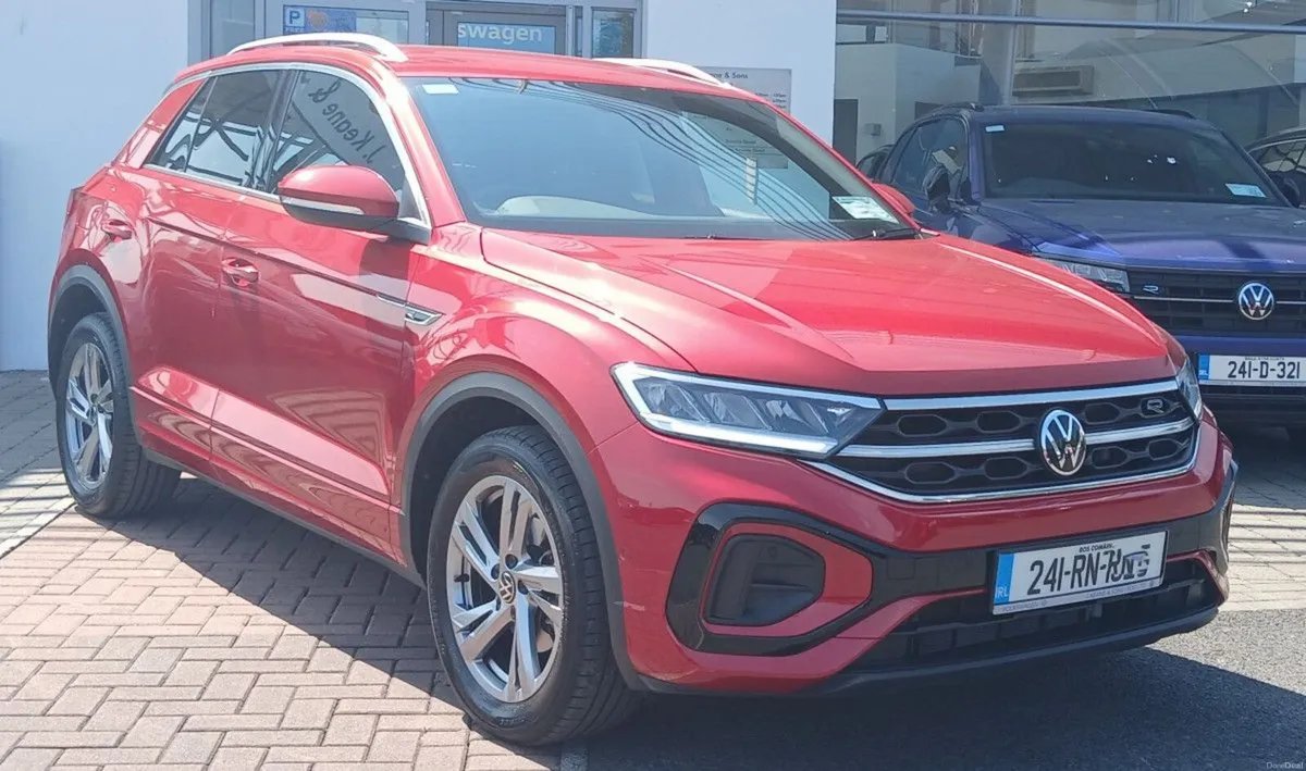 Volkswagen T-Roc R-Line 1.0 TSI 110HP **REAR VIEW - Image 1