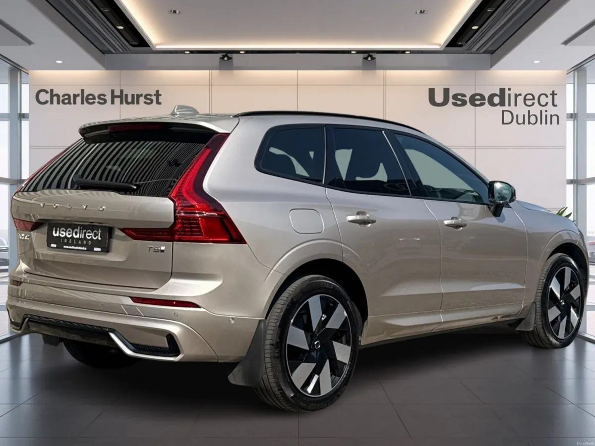 Volvo XC60 T6 AWD PHEV Plus Dark - Image 2