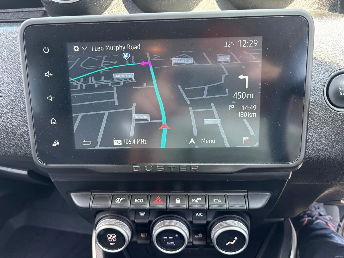 Dacia Duster 2024  HIGH  SPEC  LOW  MILEAGE - Image 3
