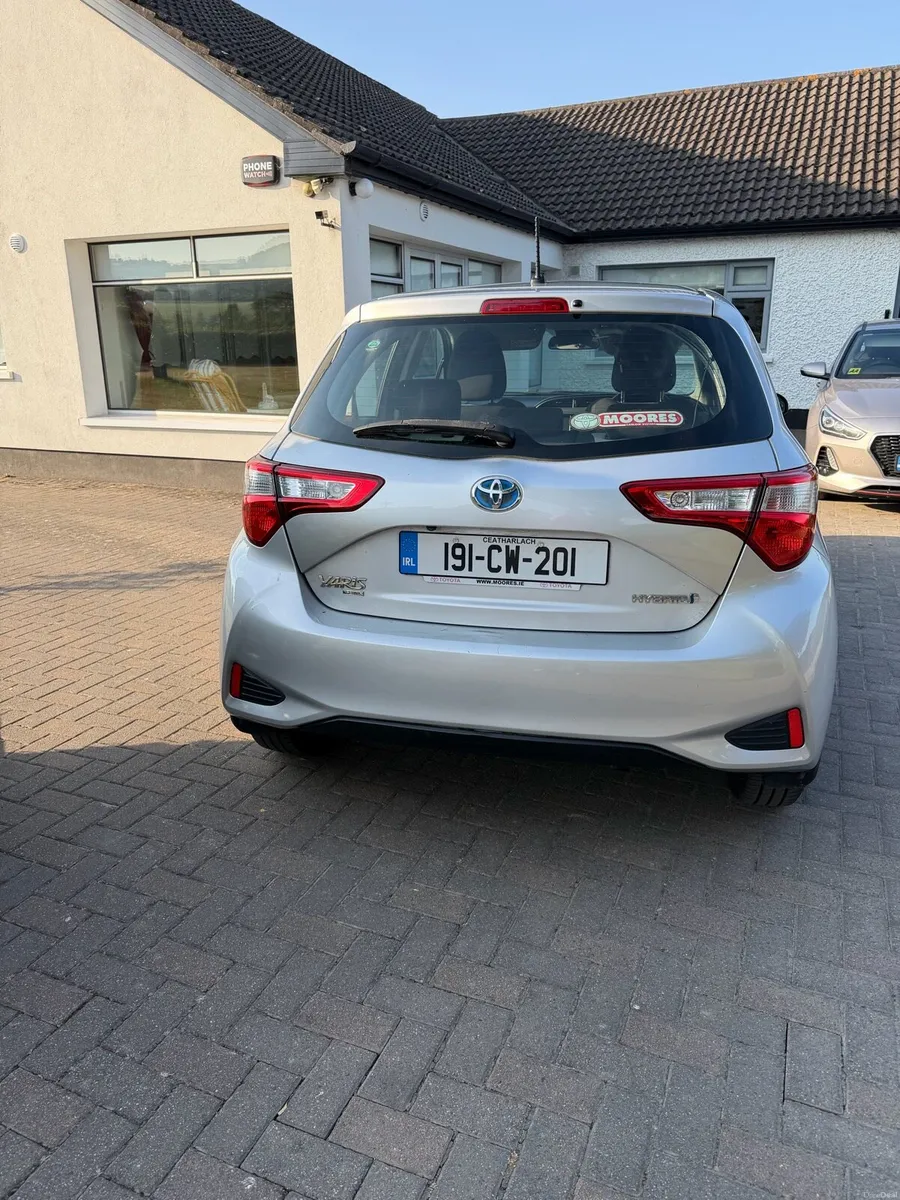 Toyota Yaris - Image 2