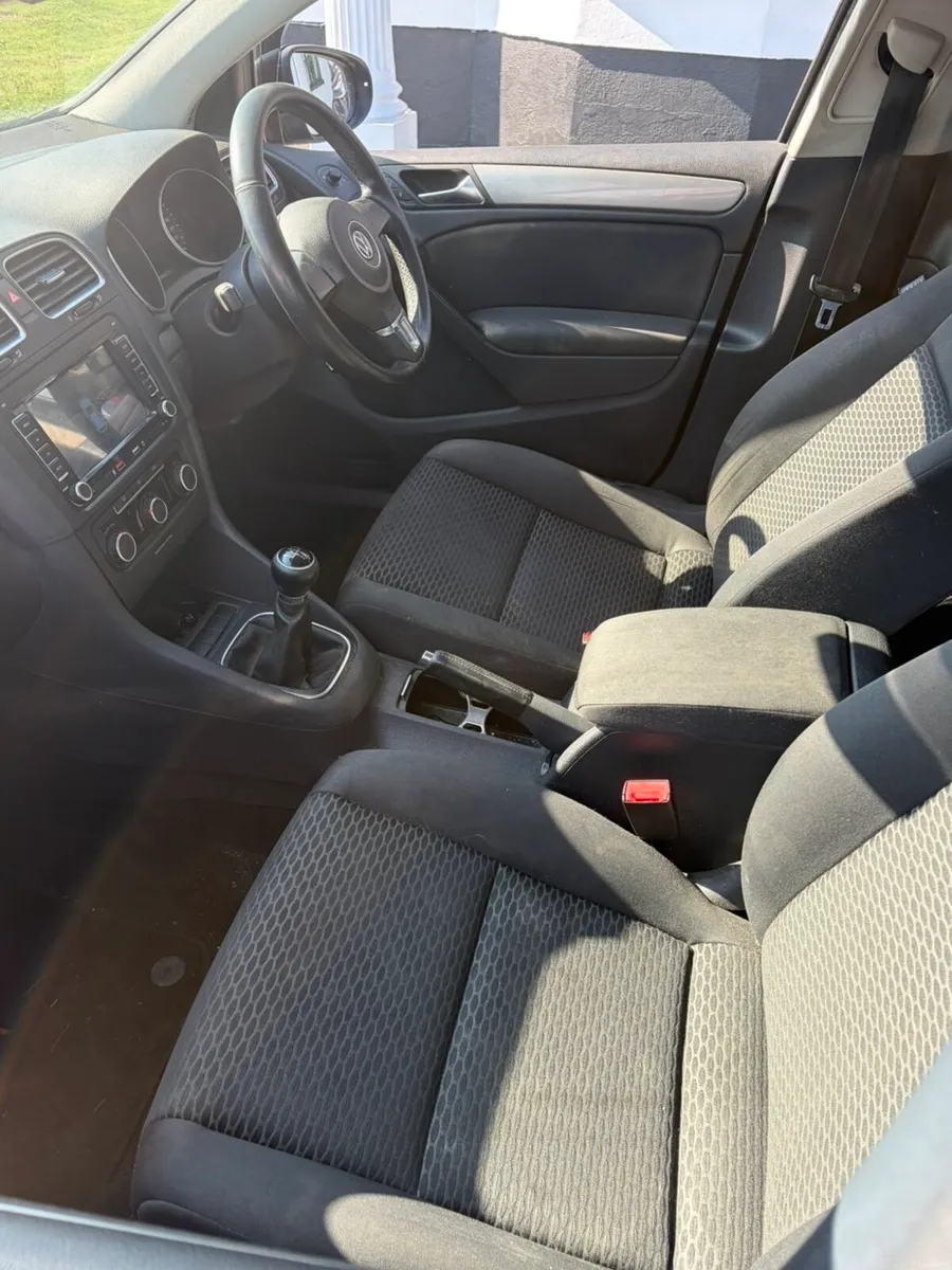 Volkswagen Golf - Image 4