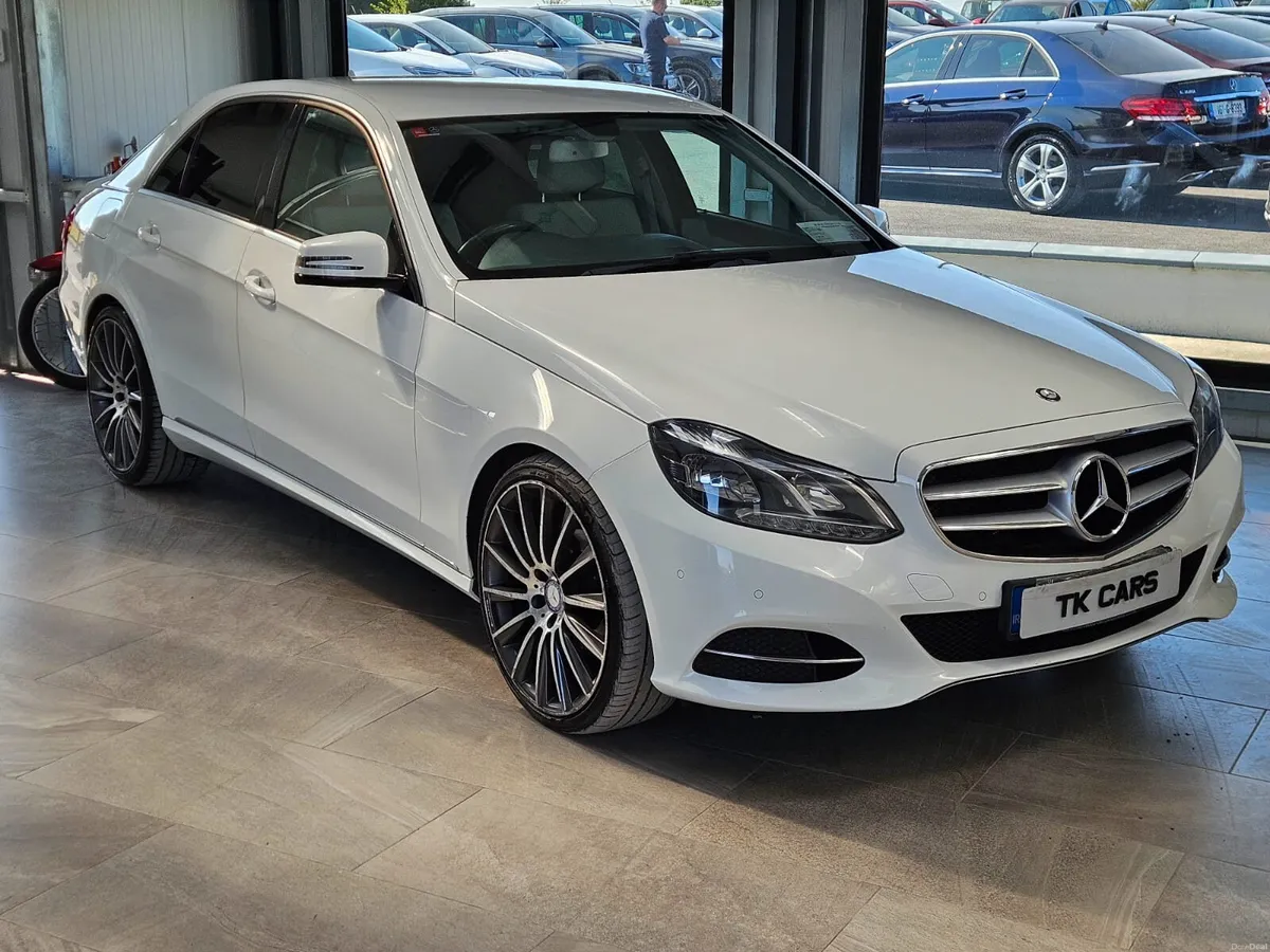 15 MERCEDES BENZ E-CLASS CLASSIC - Image 1