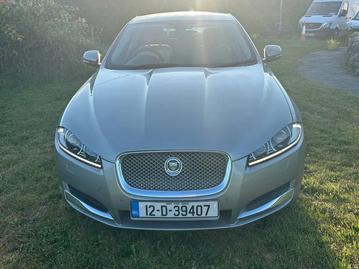 Jaguar XF/ Full service history/Low mileage - Image 2