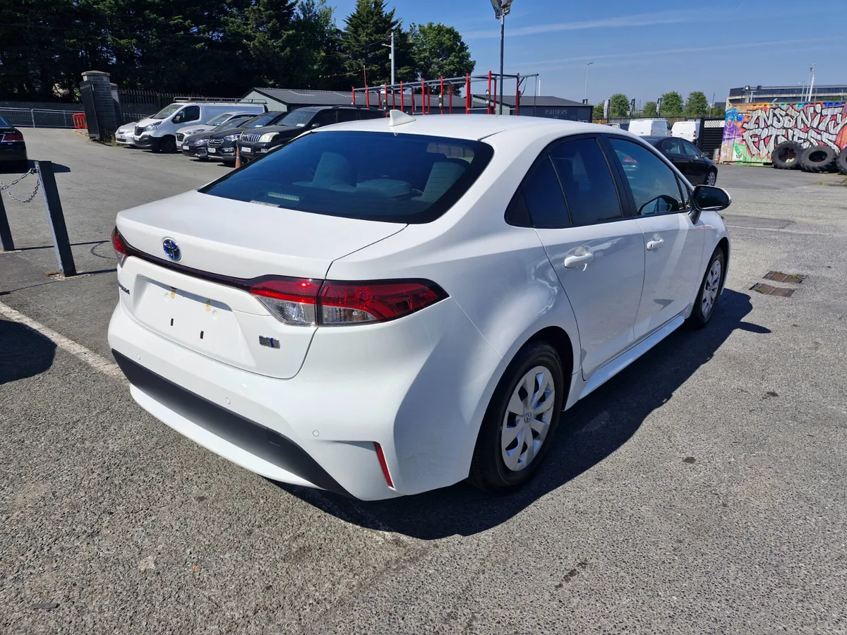 2024 Toyota Corolla 1.8L Hybrid Low Miles Fresh NC - Image 4