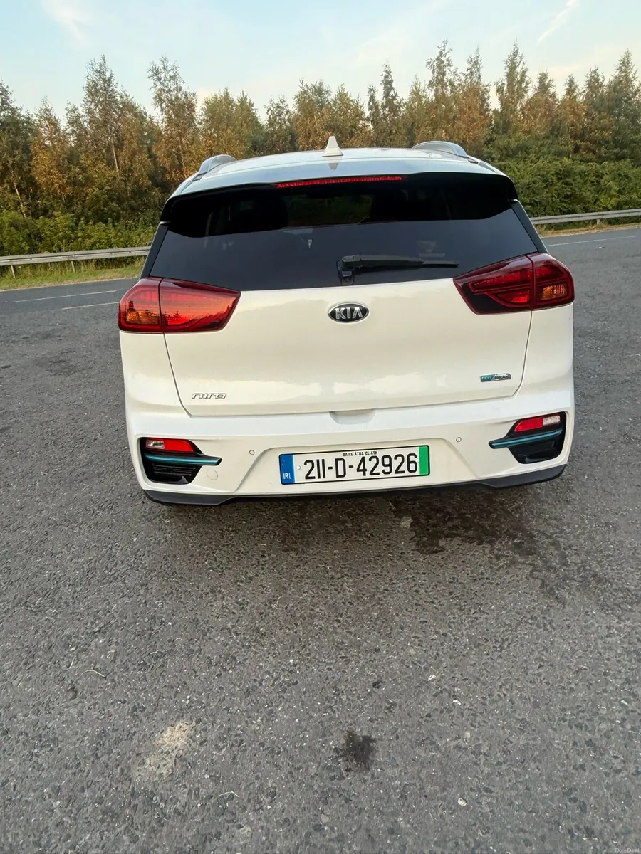 Kia Niro 4ev 64kw long range - Image 4