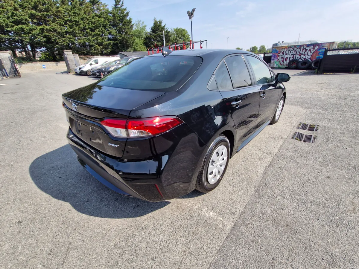 2024 Toyota Corolla 1.8L Hybrid 13k Km Fresh NCT - Image 4