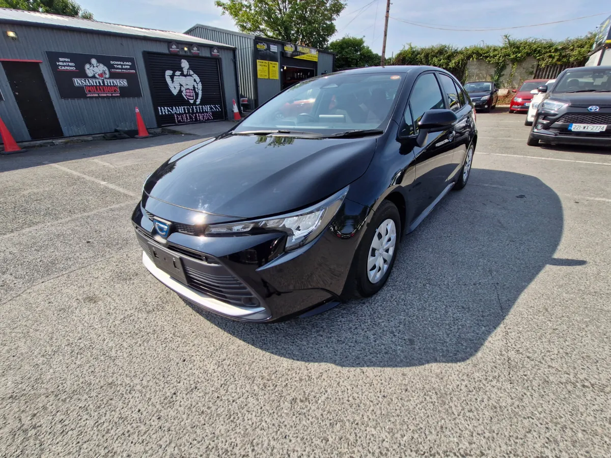 2024 Toyota Corolla 1.8L Hybrid 13k Km Fresh NCT - Image 2