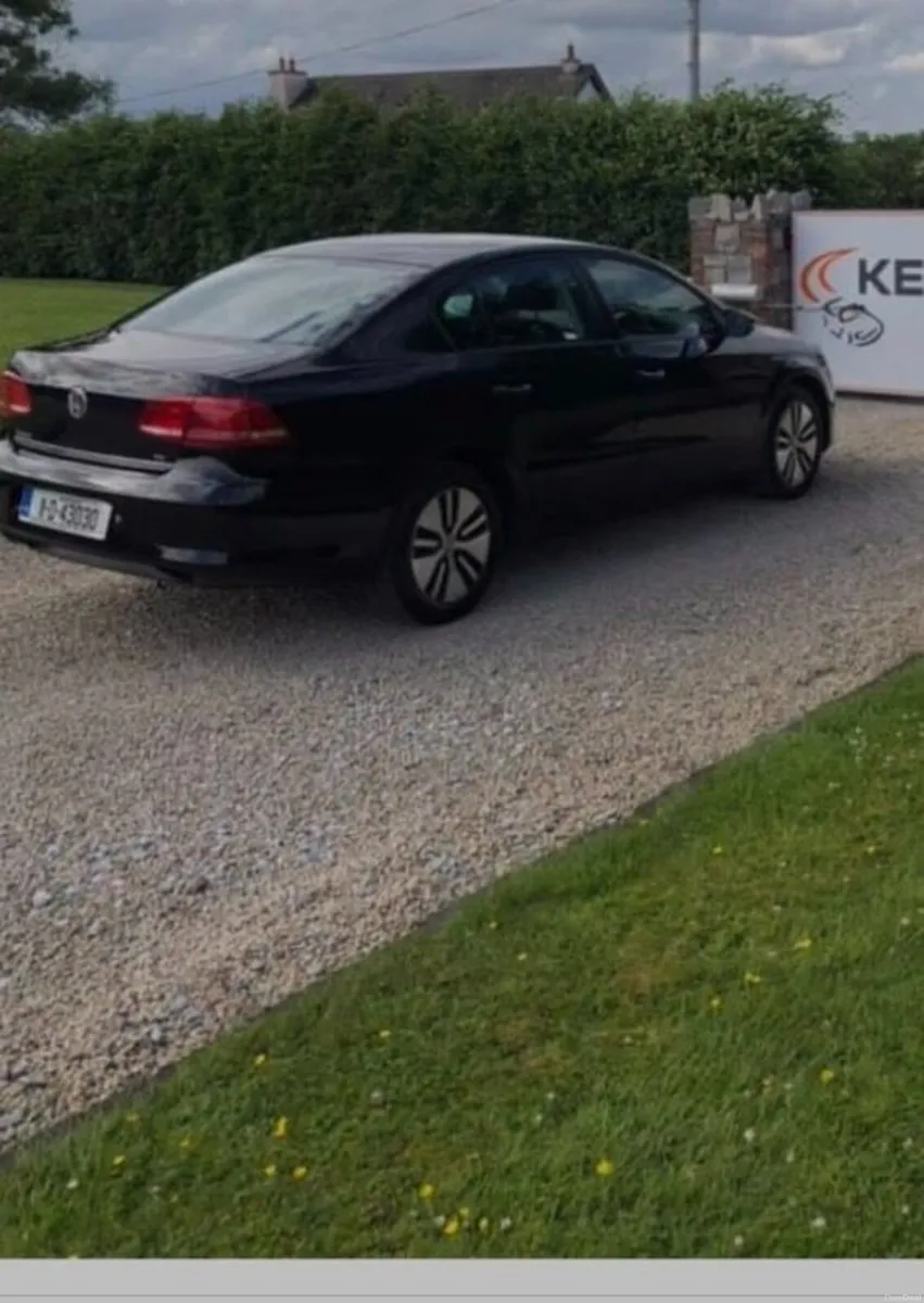 Volkswagen Passat 2011 - Image 4