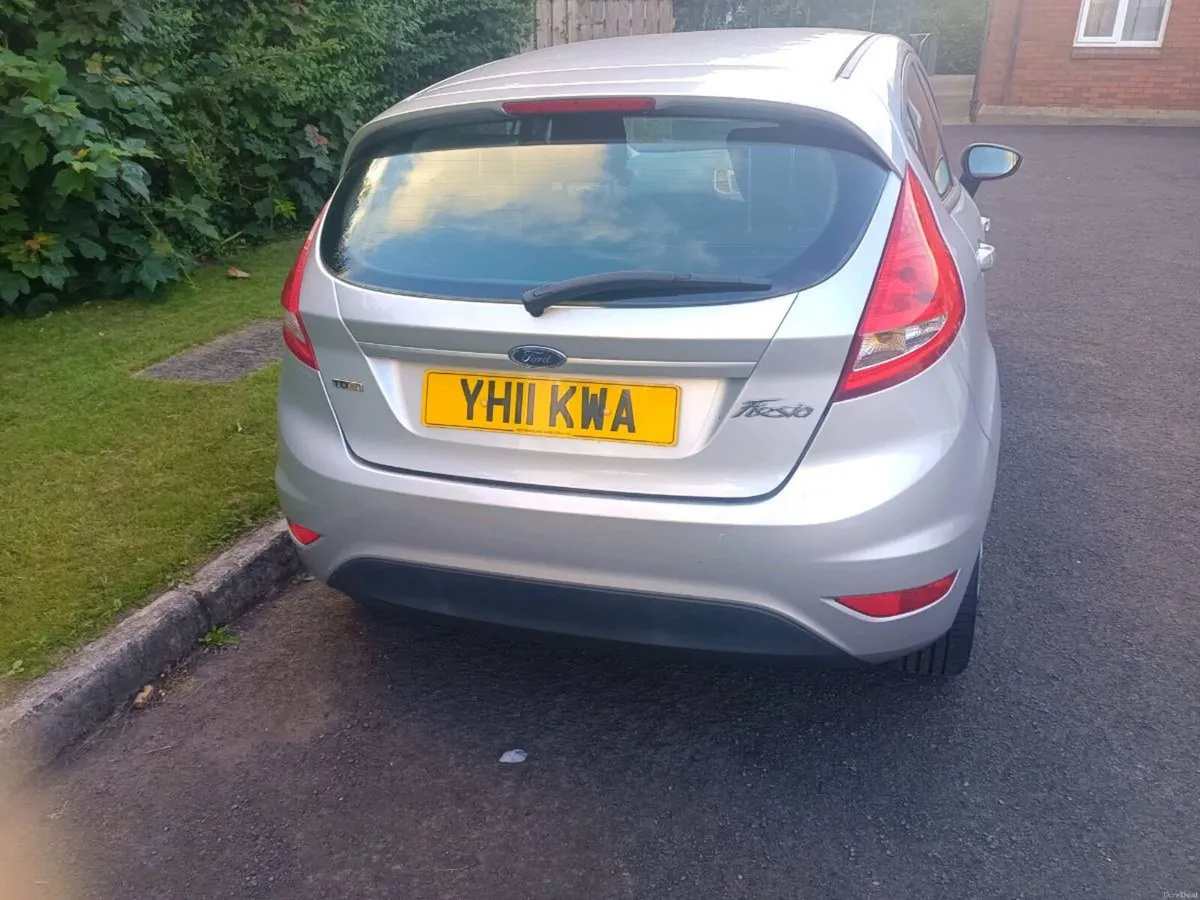 Ford fiesta - Image 2