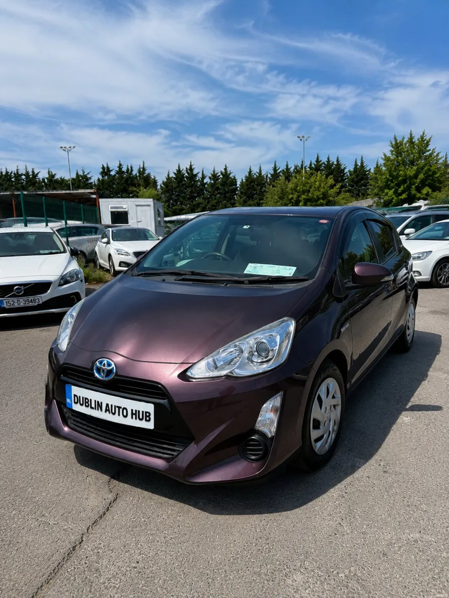 TOYOTA  AQUA  2015 - Image 3