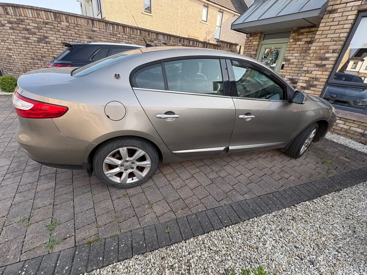 Renault Fluence 2011 - Image 3