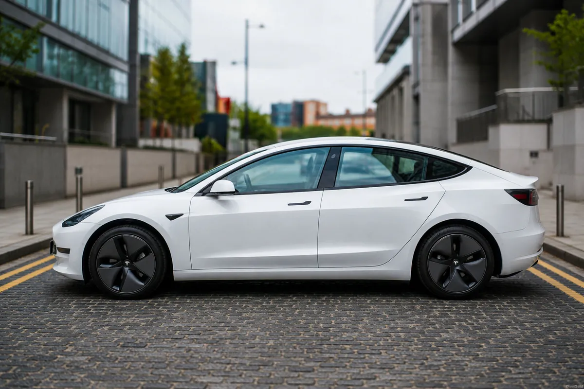 192 Tesla Model 3 RWD // 1 Year Warranty // Low Km - Image 2