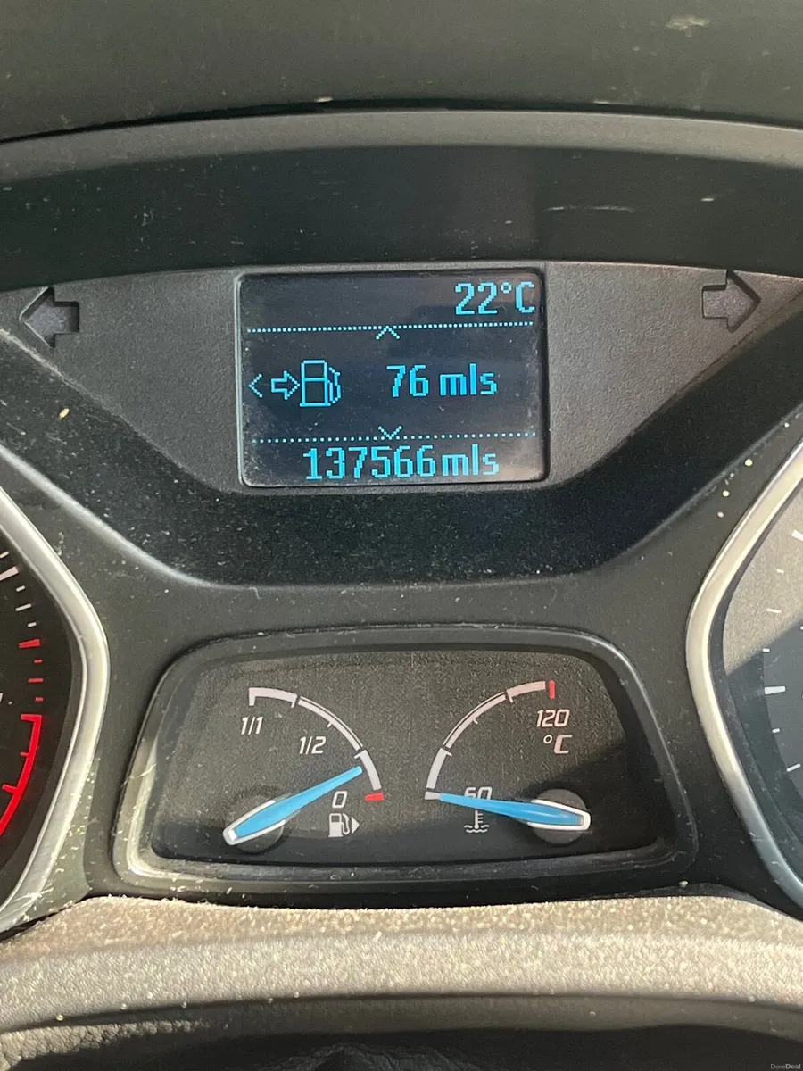 Ford Focus 2011 - Image 2