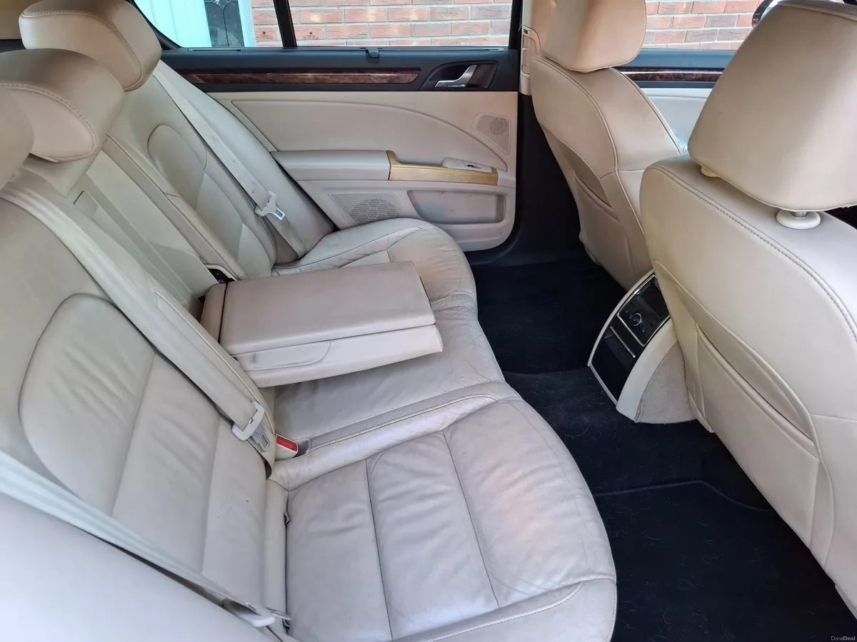 Skoda Superb 2010 - Image 4