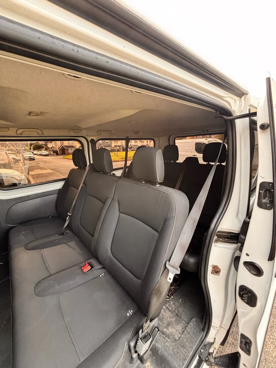 Mini Bus - Image 5