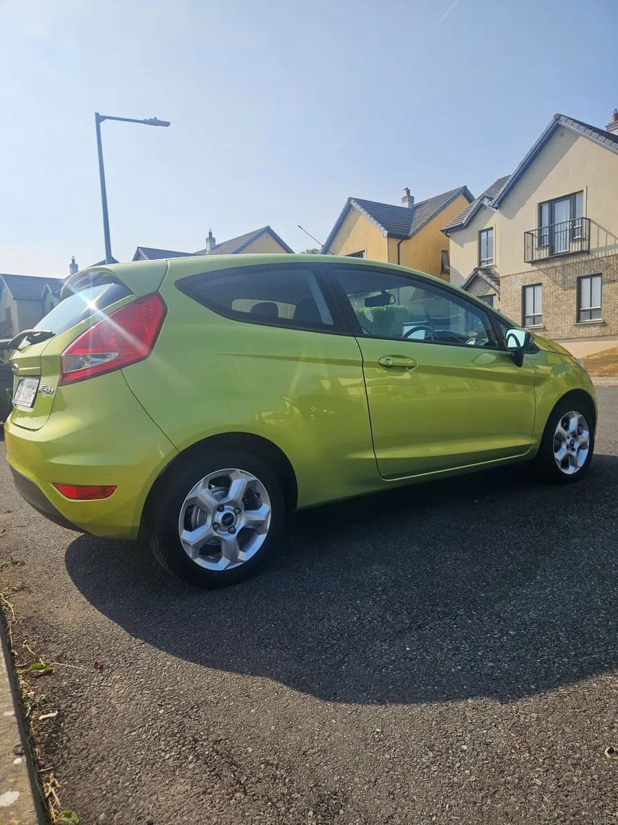 Ford Fiesta 2011 - Image 3