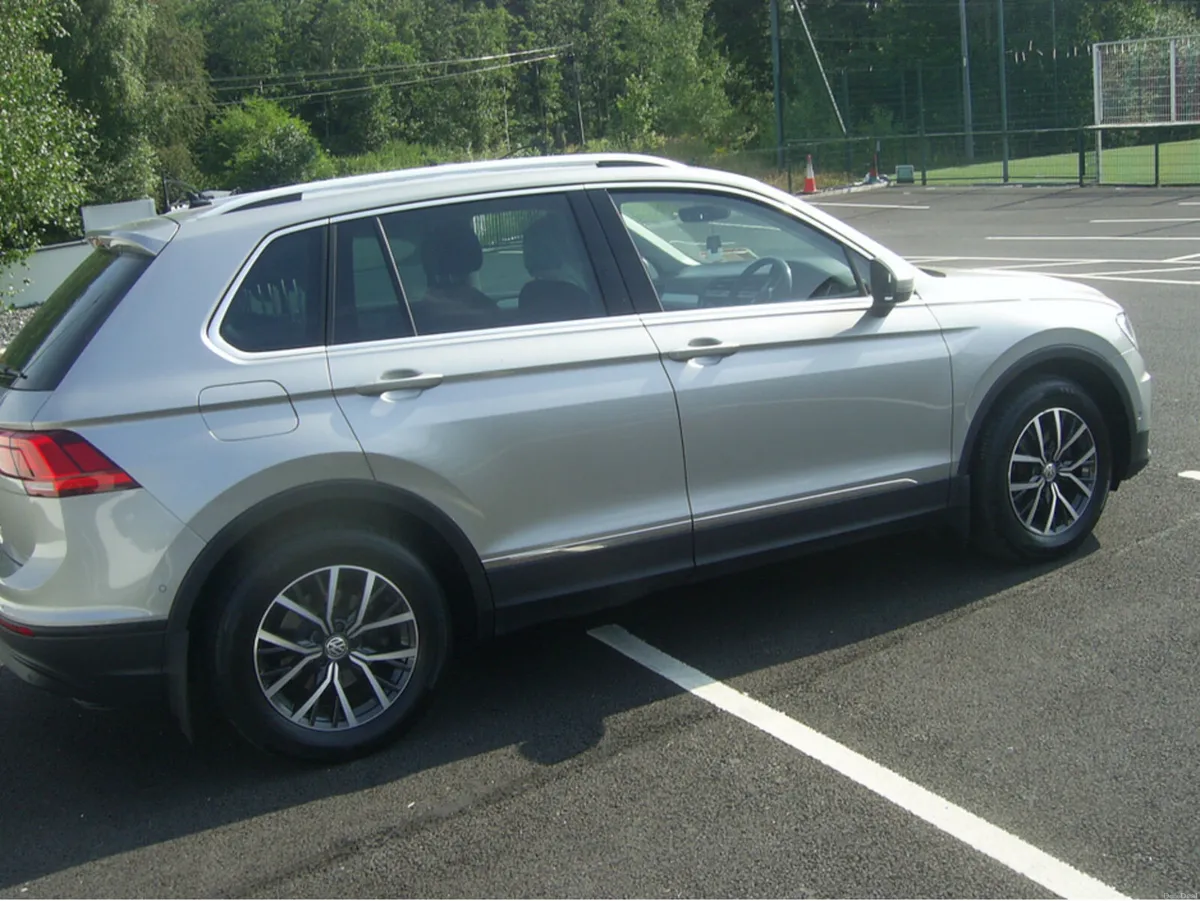 Volkswagen Tiguan CL 2.0 TDI MANUAL 6SPEED FWD 150 - Image 6