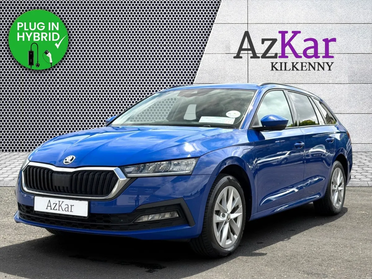 Skoda Octavia 2022 SE TECH 1.4 PETROL PLUG IN HYBR - Image 3