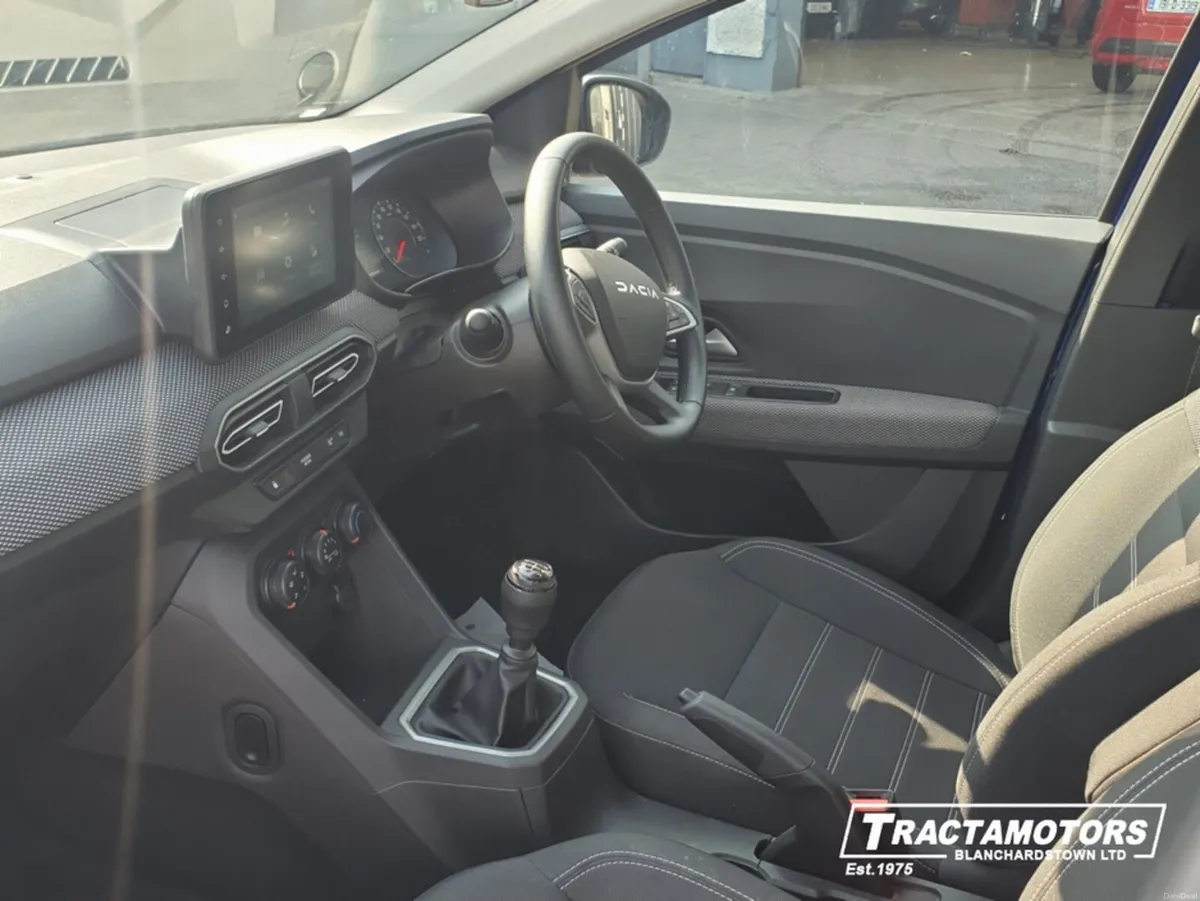 Dacia Sandero EXPRESSION TCE90 GSR2 - Image 4