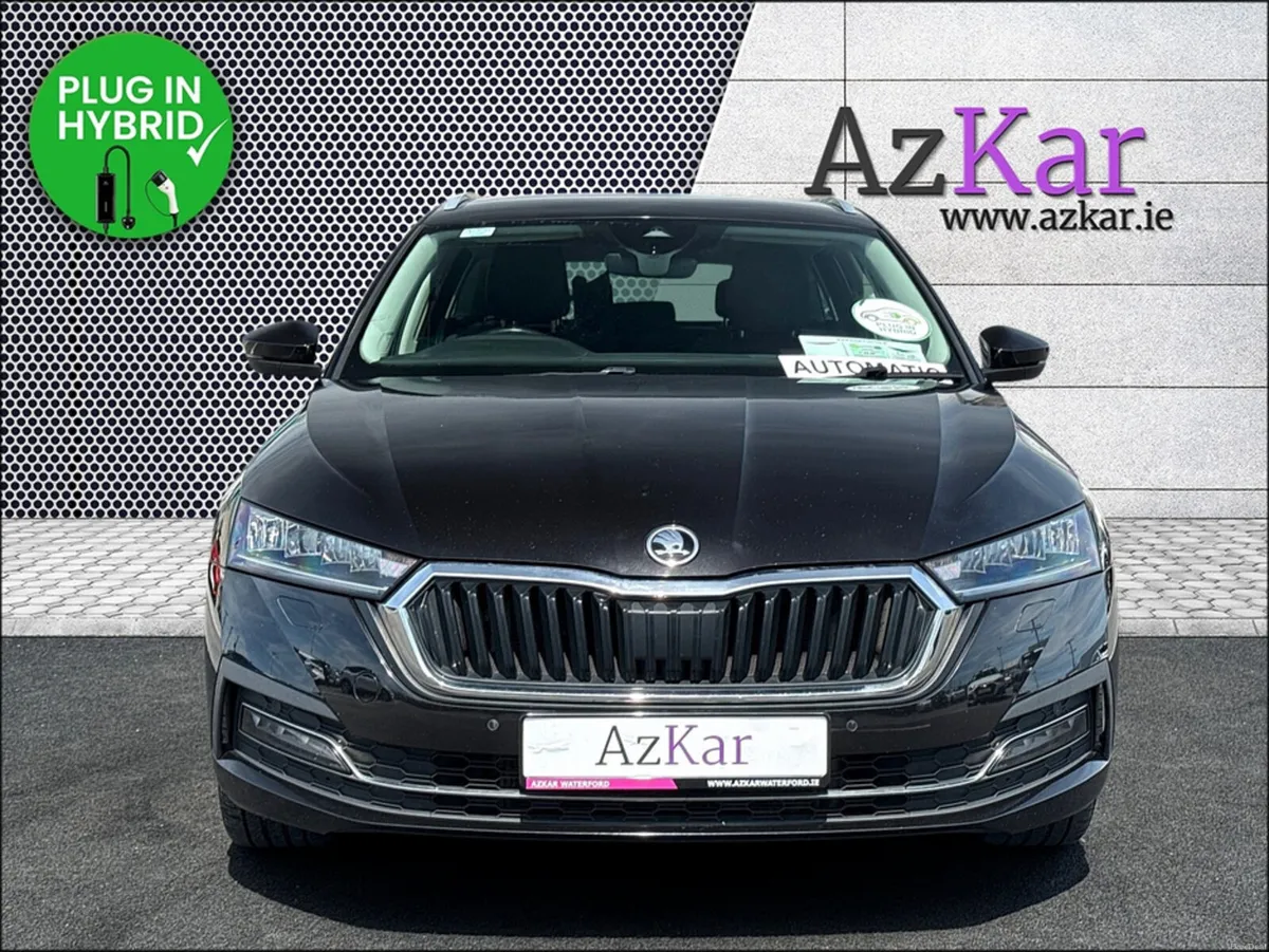 Skoda Octavia 2021 STYLE 1.4 PETROL PLUG IN HYBRID - Image 3