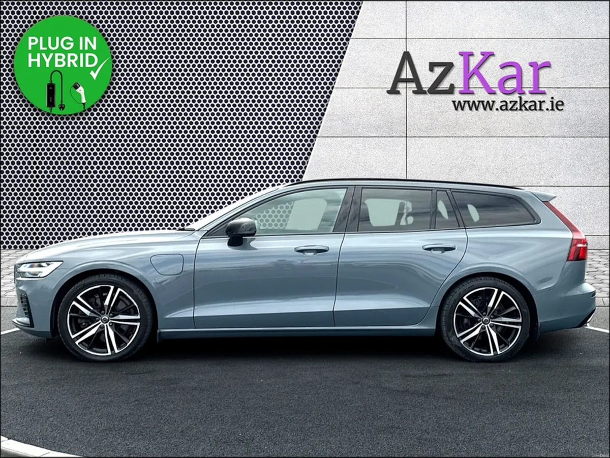 Volvo V60 2022 R-DESIGN T6 2.0 PLUG IN HYBRID AWD - Image 5