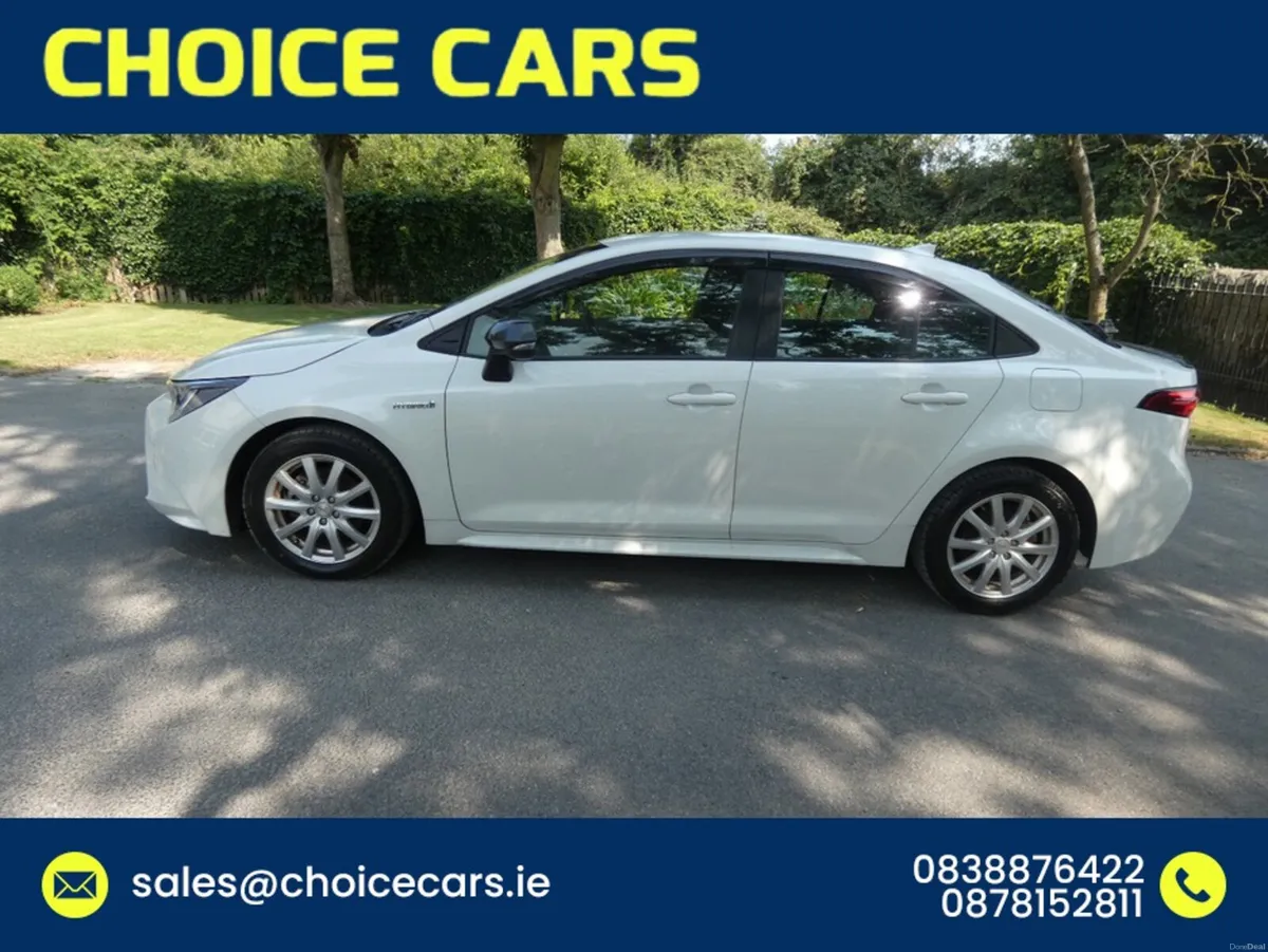 Toyota Corolla 1.8 AUTO HYBRID TOP SPEC - Image 3