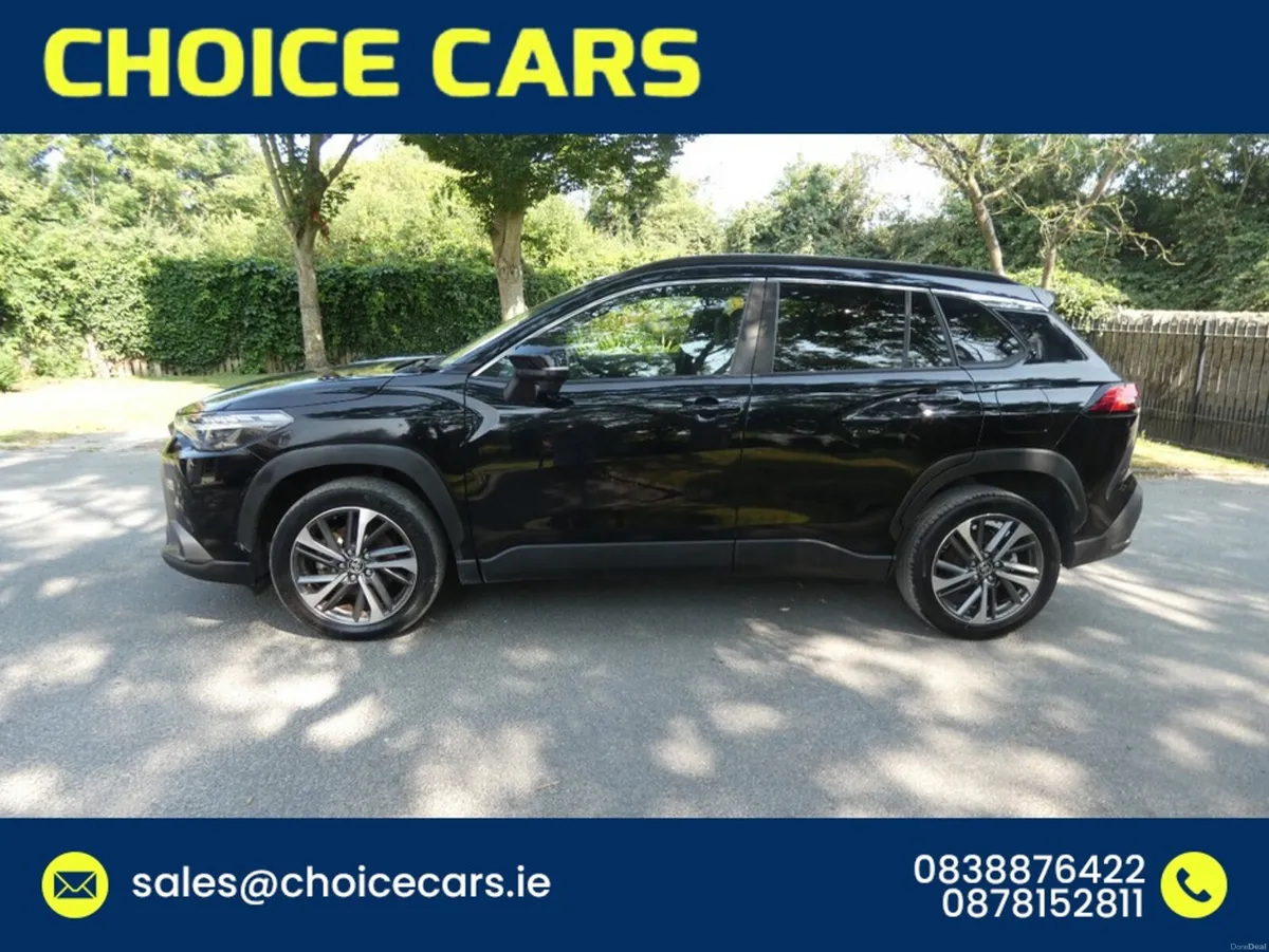 Toyota Corolla Cross 1.8 AUTO HYBRID TOP SPEC - Image 3