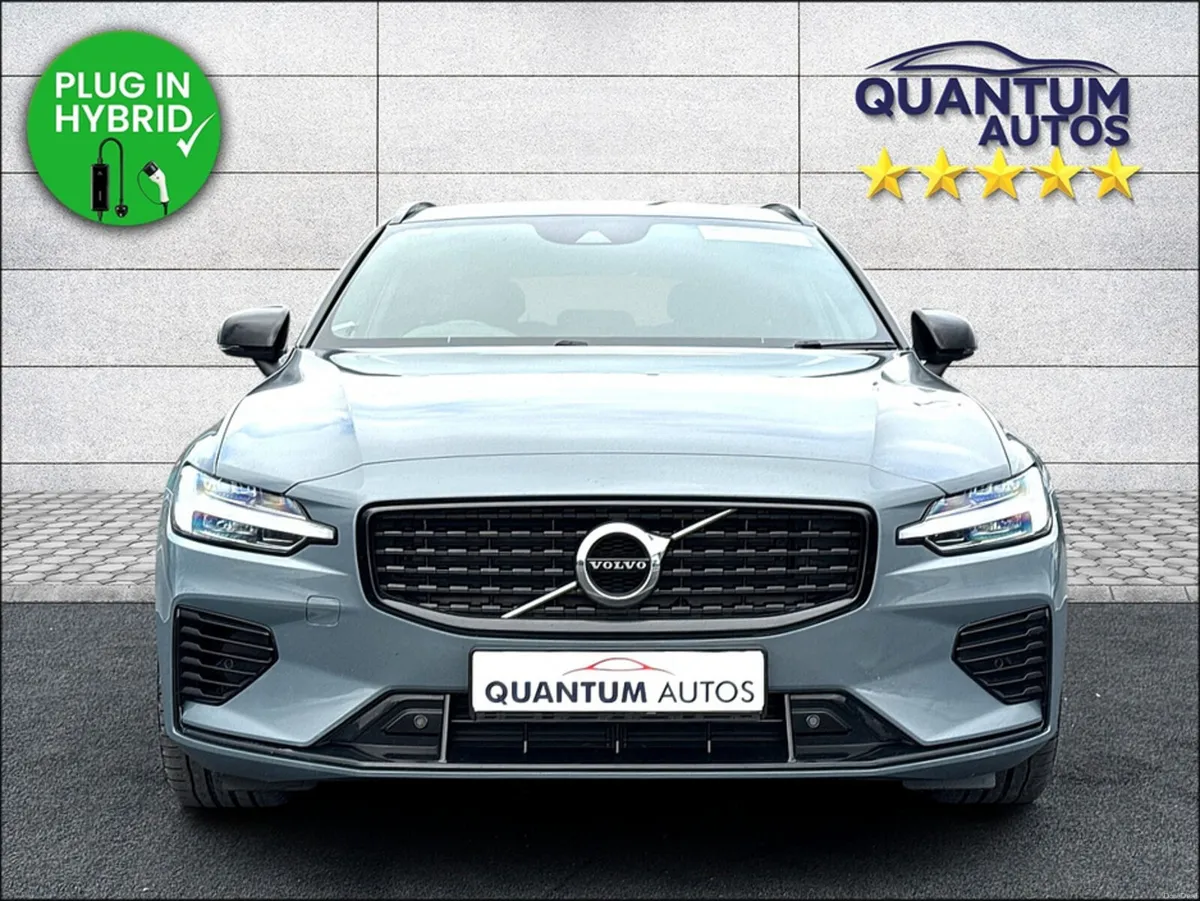 Volvo V60 2022 R-DESIGN T6 2.0 PETROL PLUG IN HYBR - Image 3