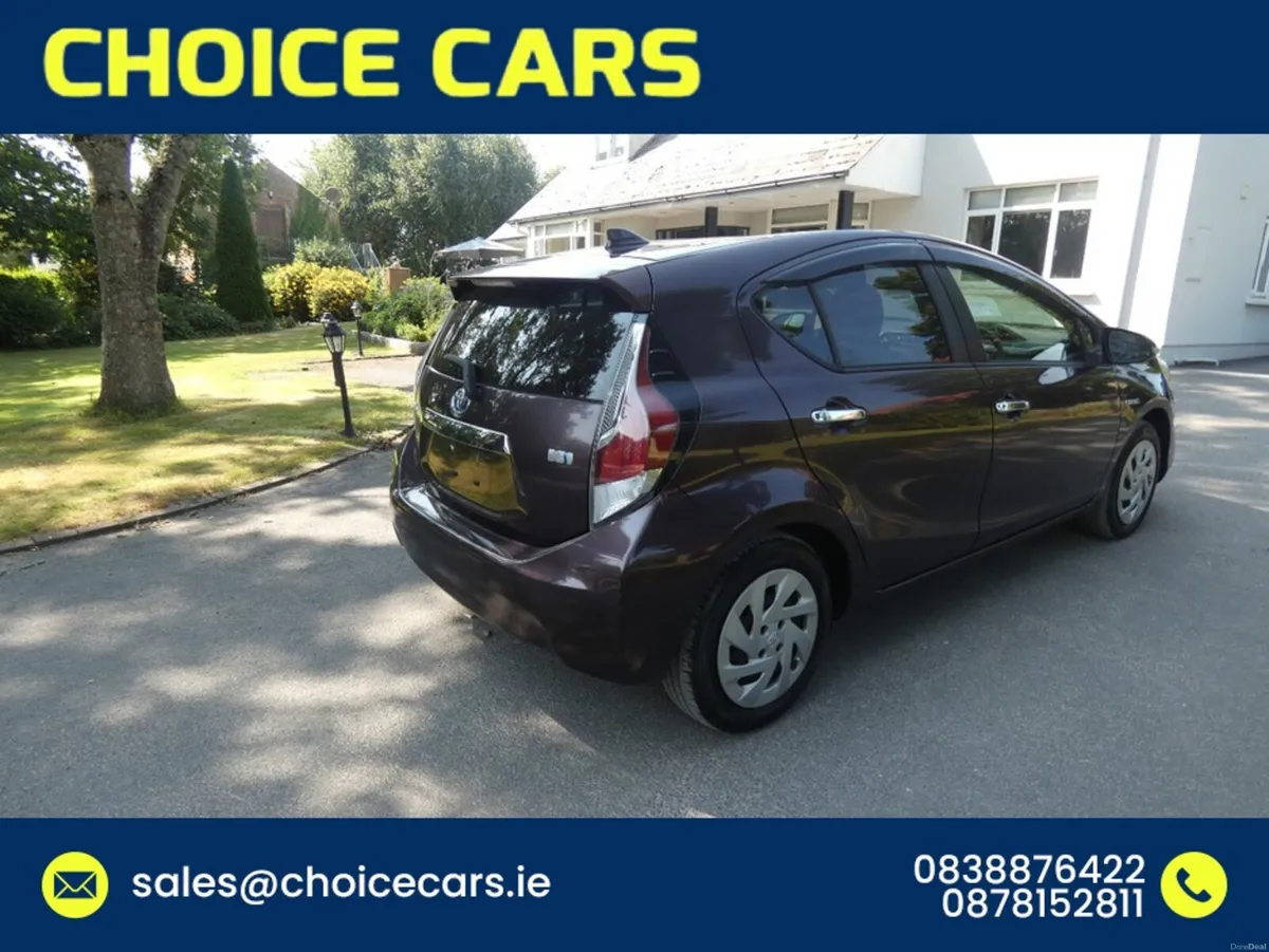Toyota Aqua 1.5 AUTO HYBRID KEYLESS GO - Image 5
