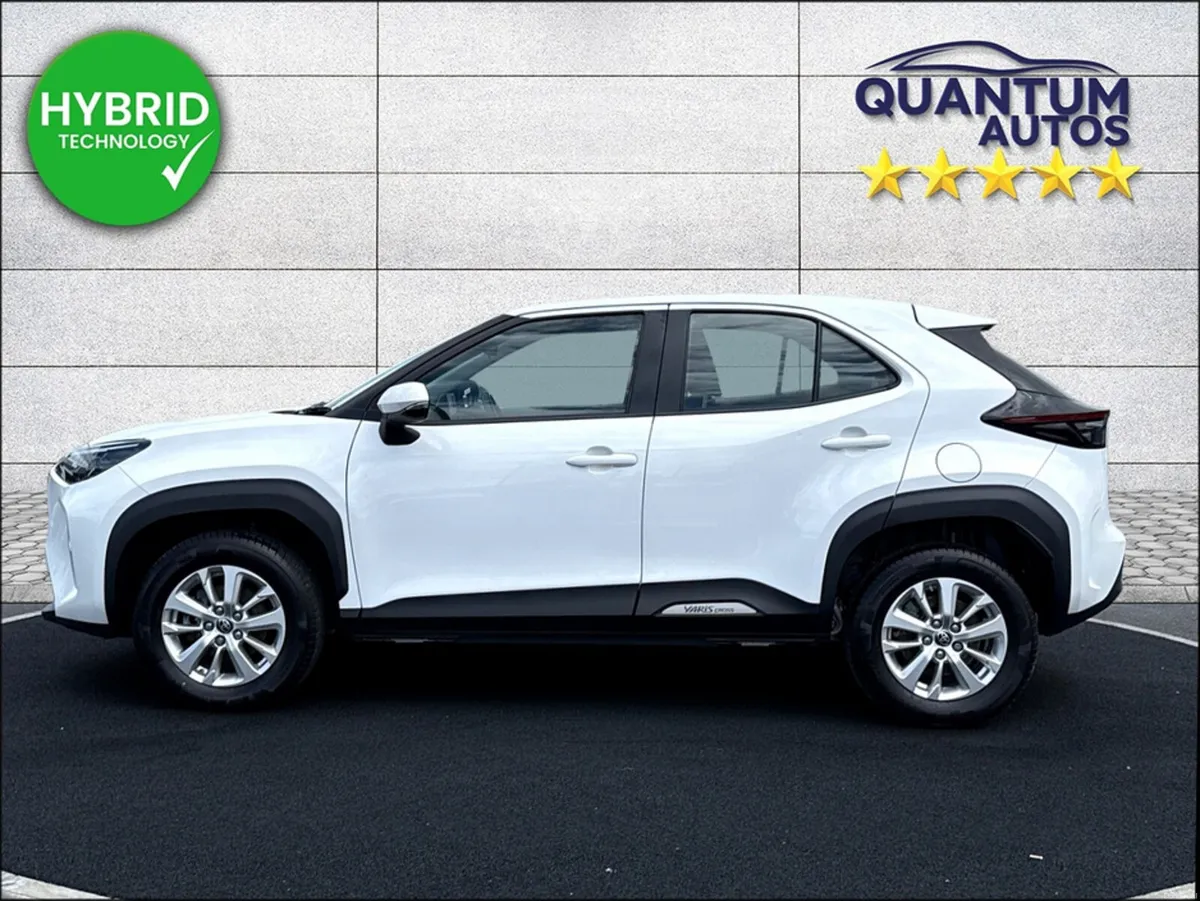 Toyota Yaris Cross 2023 ICON 1.5 HYBRID AUTOMATIC - Image 5