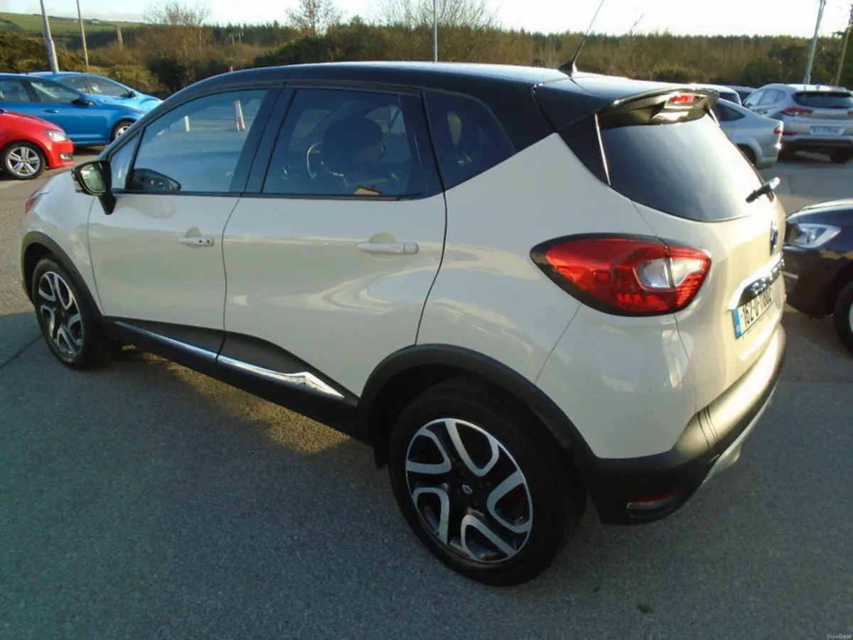 Renault Captur 1.2  Automatic - Image 2