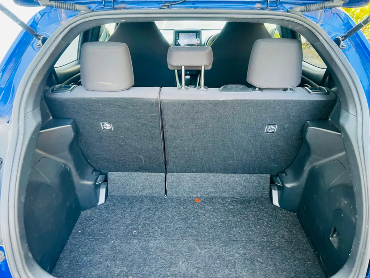 Toyota Yaris FINANCE AVAILABLE FROM €74 P/W - Image 5