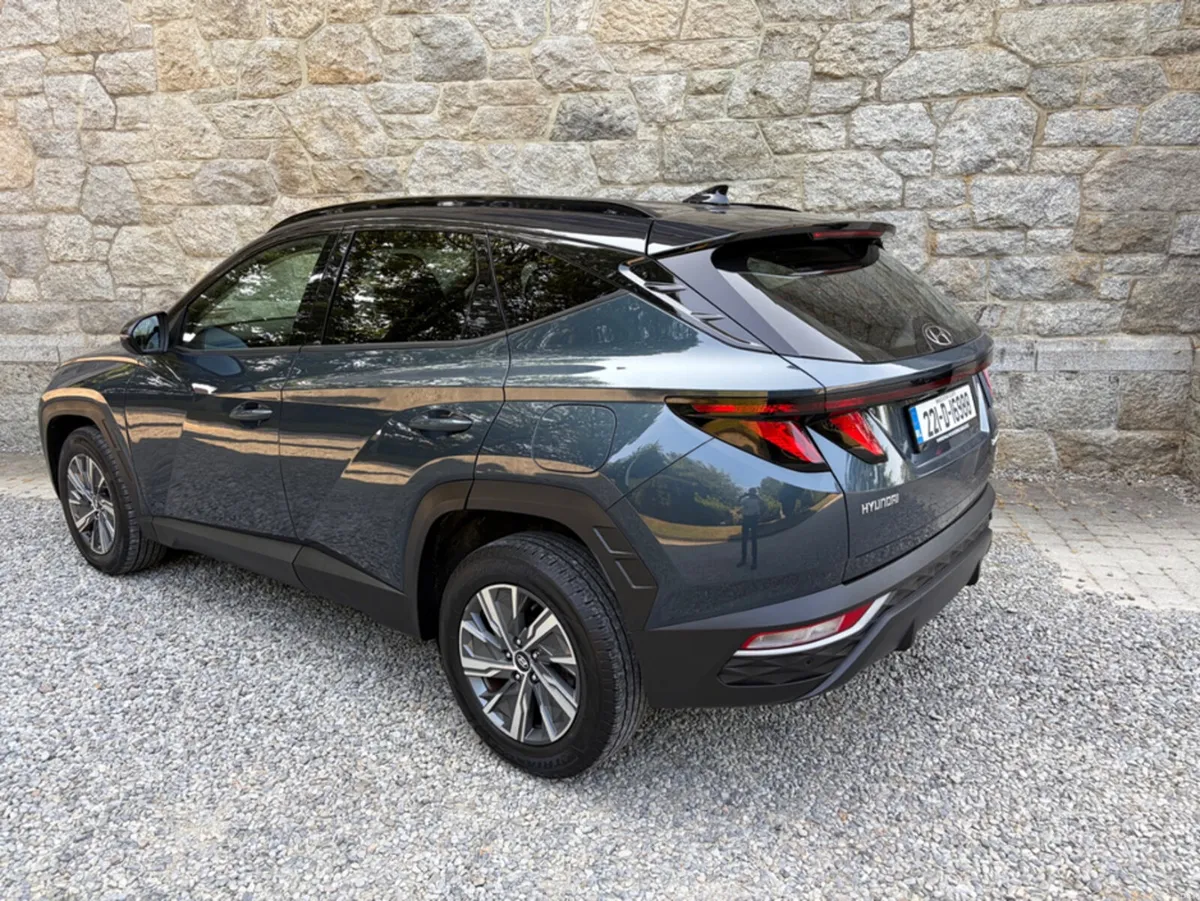 Hyundai Tucson HYBRID EXECUTIVE 2TONE HEV AUTO AUT - Image 6