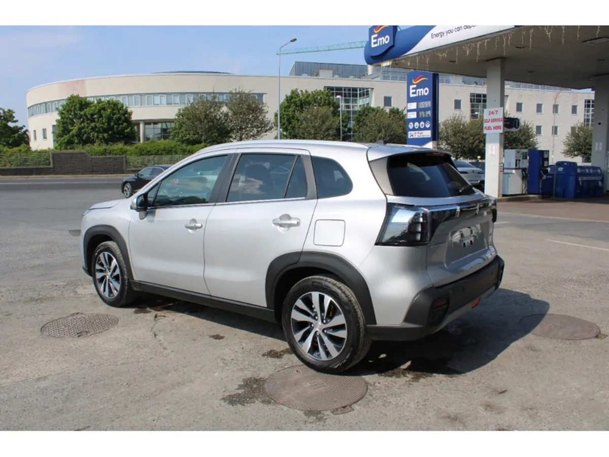 Suzuki SX4 S-Cross 1.4 hybrid ultra + 10 yr warran - Image 6