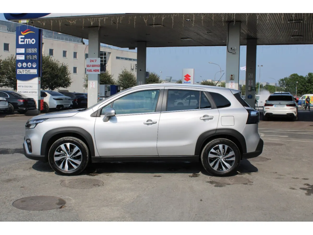 Suzuki SX4 S-Cross 1.4 hybrid ultra + 10 yr warran - Image 5