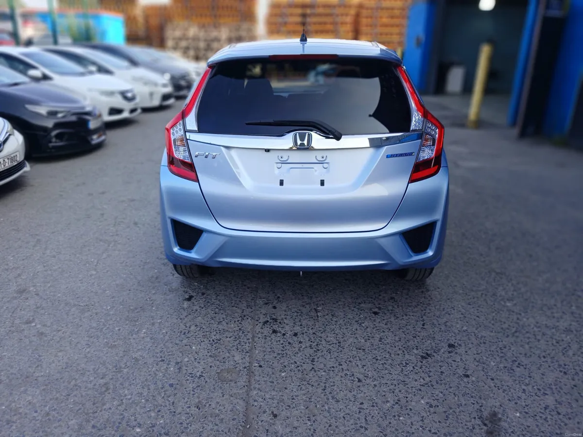 2015 Honda Fit Hybrid Automatic/Leather spec - Image 4