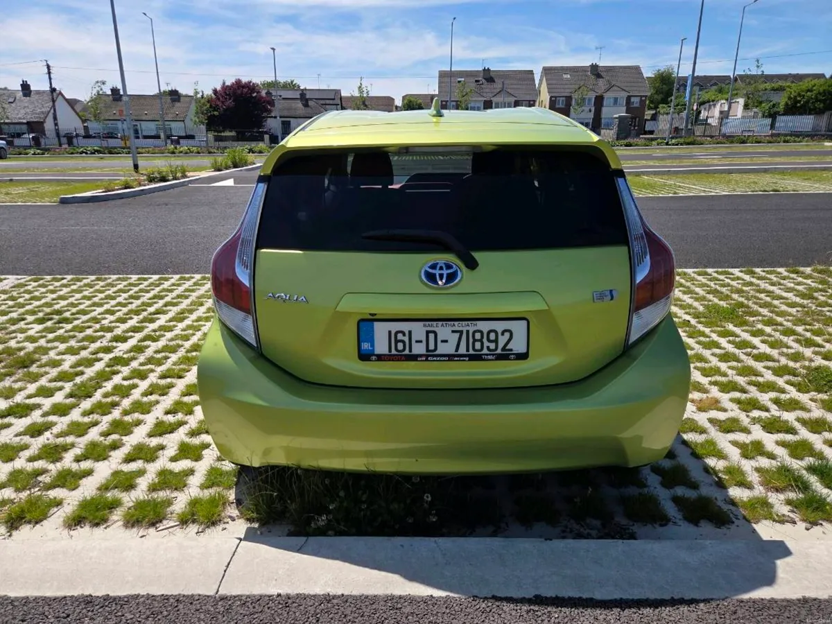 Toyota Aqua 33000km - Image 4