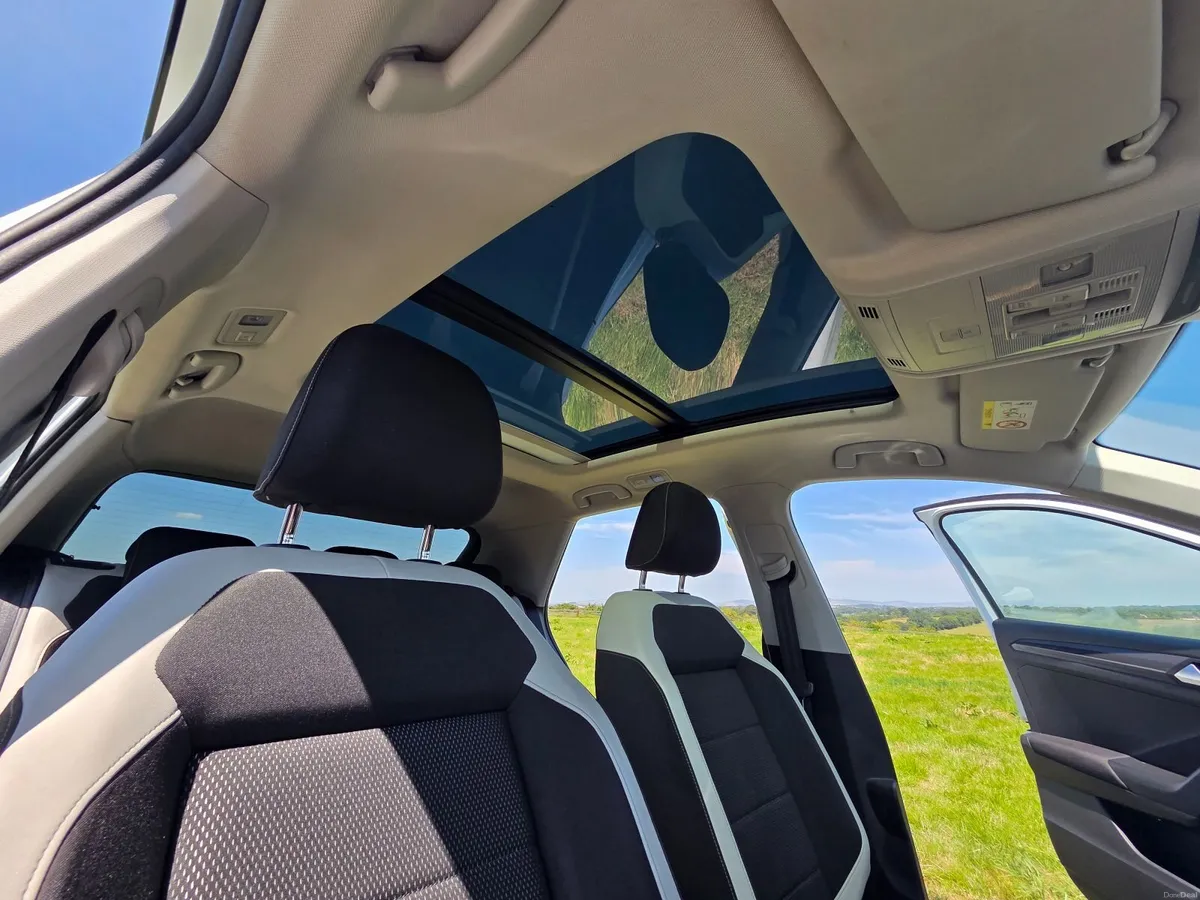 Volkswagen T-Roc 2018 TSI SPORT Luxury Trim Two To - Image 3